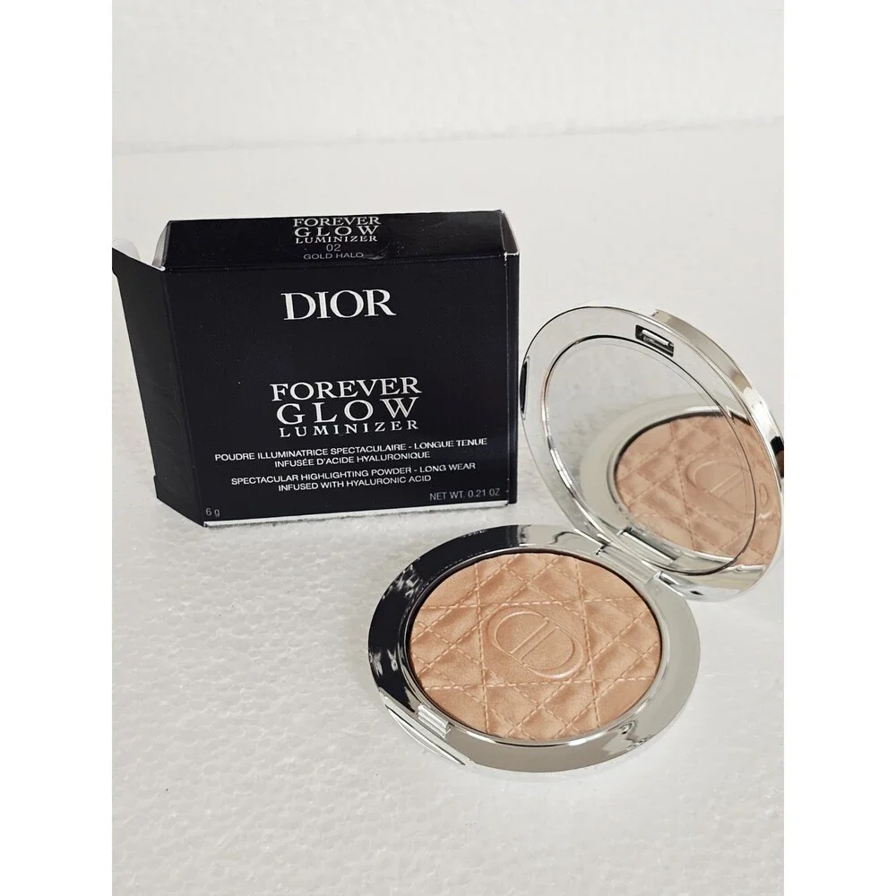 Dior Forever Glow Luminizer highlighter powder in shade 02 Gold Halo.
